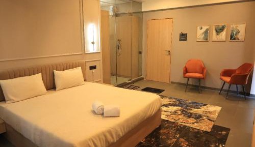 Deluxe Double or Twin Room with Lake View