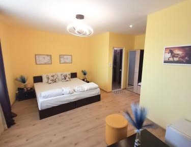Deluxe Double Room with Extra Bed