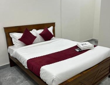 Deluxe Double Room (2 Adults + 1 Child)