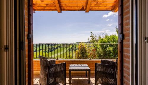 Deluxe Double Room with Balcony and Sea View