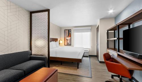 King Suite with Sofa - Non Smoking