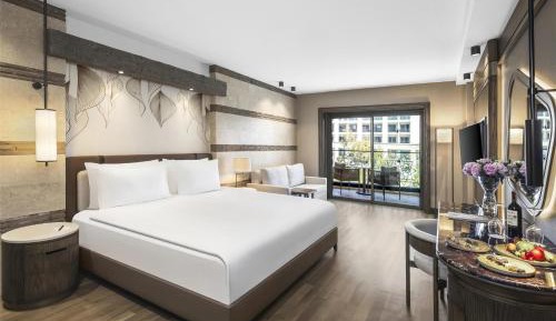 Superior King Room with Garden View