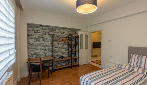 Three-Bedroom Apartment with Balcony