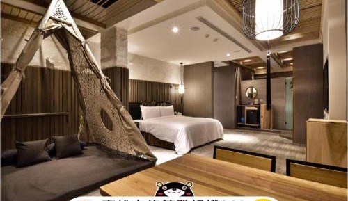 Deluxe Queen Room