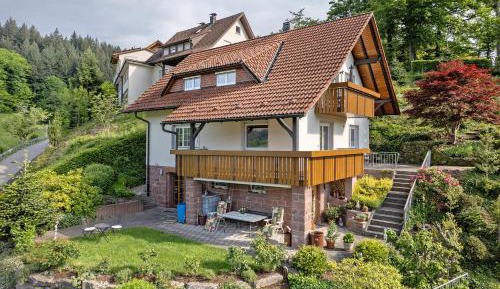 Superior One-Bedroom Apartment with Balcony