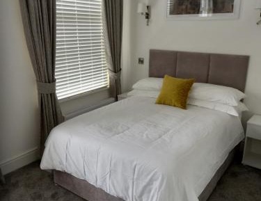 Deluxe Double Room with Shower