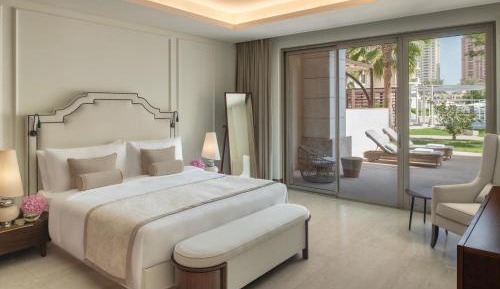 Two-Bedroom Townhouse Suite with Patio - Poolside