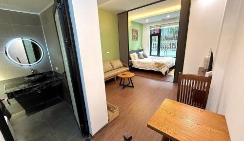 One-Bedroom Apartment