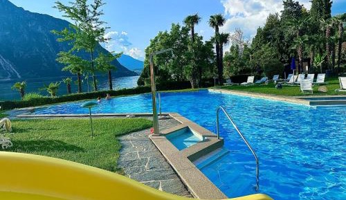 Apartment with Lake View