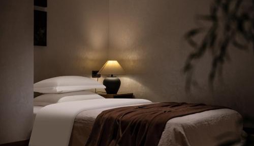 Family Room with Mountain View