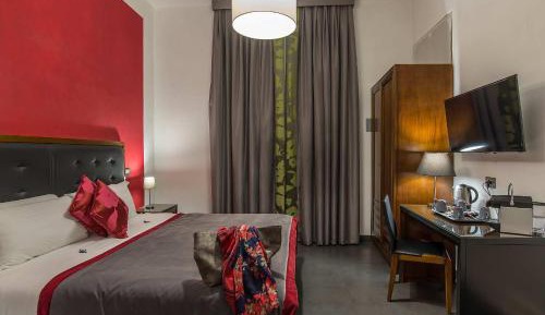 One-Bedroom Apartment - Annex