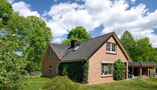 Superior One-Bedroom Apartment