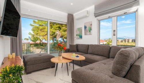 Two-Bedroom Apartment with Balcony and Sea View