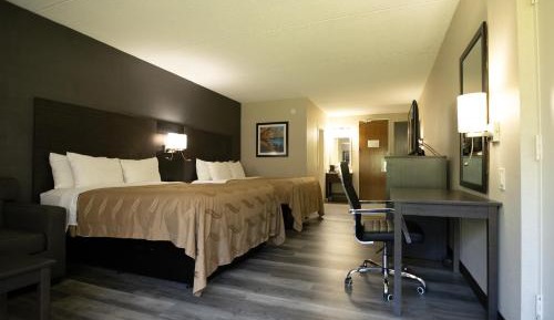 Queen Suite With Two Queen Beds Non Smoking 