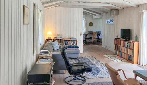 Three-Bedroom Holiday Home 