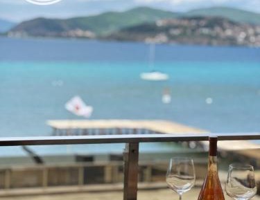 Apartment with Lake View