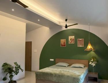 Studio with Balcony