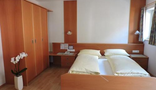 Studio with Balcony (4 Adults) 