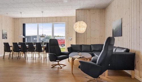 Four-Bedroom Holiday Home