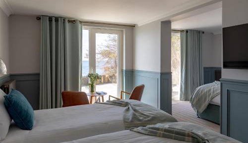 Family Room with Sea View