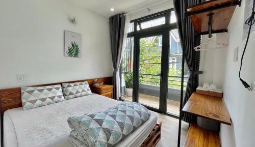 King Room with Balcony