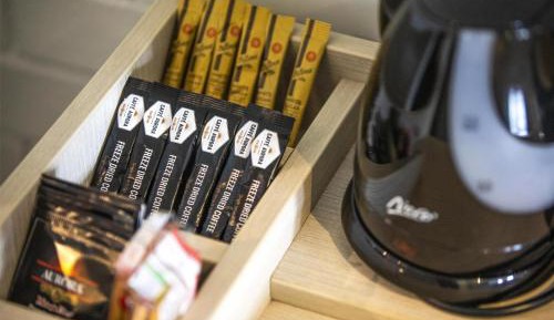 Queen and Single Studio