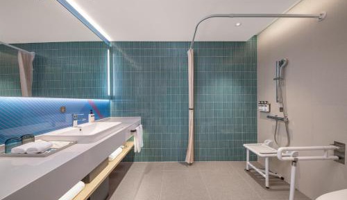 Standard King Room - Disability Access