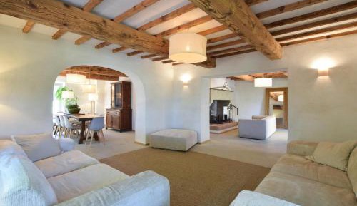 Six-Bedroom Holiday Home