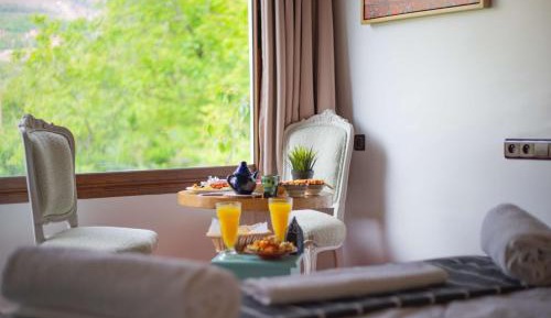 King Room with Spa Bath