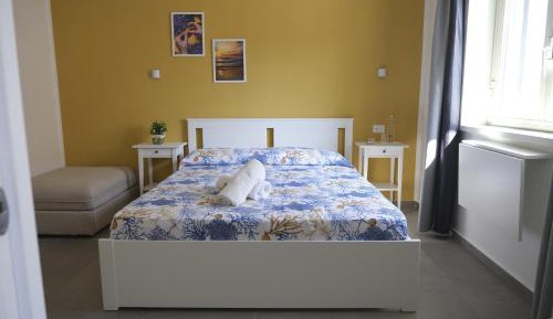 Economy Triple Room