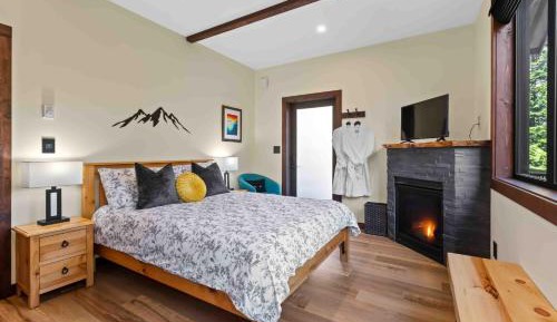 Queen Room with Balcony