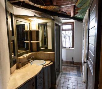 Three-Bedroom Deluxe Apartment