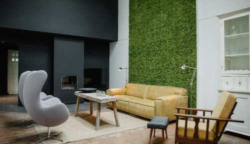 Six-Bedroom Holiday Home