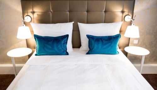Superior Room with Queen Size Bed 