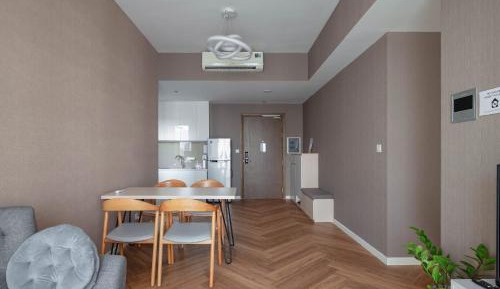 Three-Bedroom Apartment with Balcony