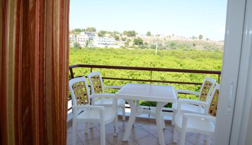Large Two-Bedroom Apartment (4 Guests)