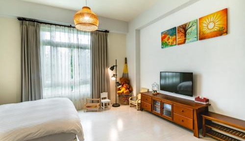 Deluxe Double Room (2 Adults + 1 Child)