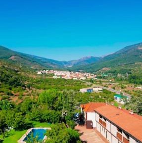 Two-Bedroom Apartment (4 Adults)