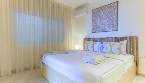 Two-Bedroom Apartment with Sea View