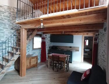 One-Bedroom Deluxe Apartment