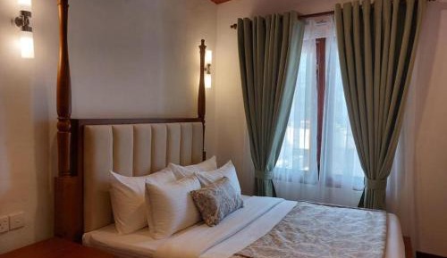 6-Bed Mixed Dormitory Room