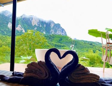 King Room with Mountain View