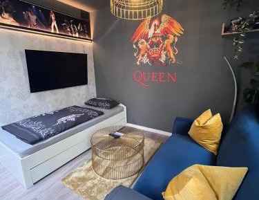 One-Bedroom Apartment with Terrace