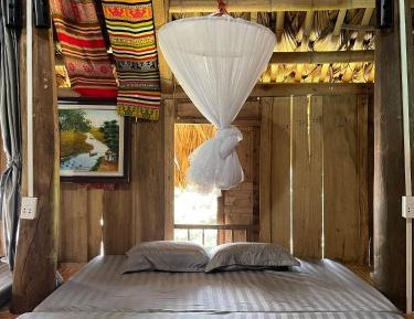 10-Bed Mixed Dormitory Room