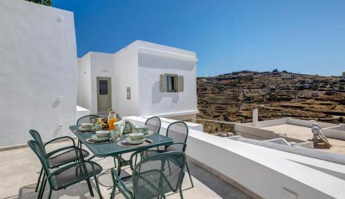Three-Bedroom Premium Apartment