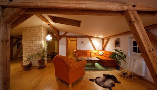 Apartment with Garden View