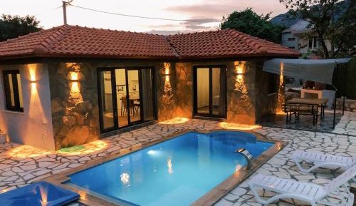 One-Bedroom Villa