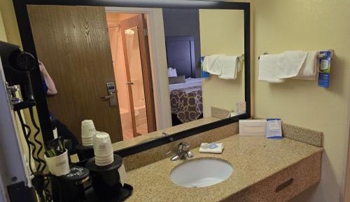 King Room - Non-Smoking