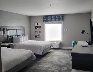 Room with Two Queen Beds - Non-Smoking