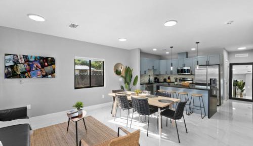 Four-Bedroom Loft Apartment